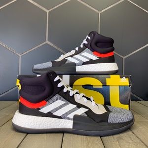 marquee boost black and white